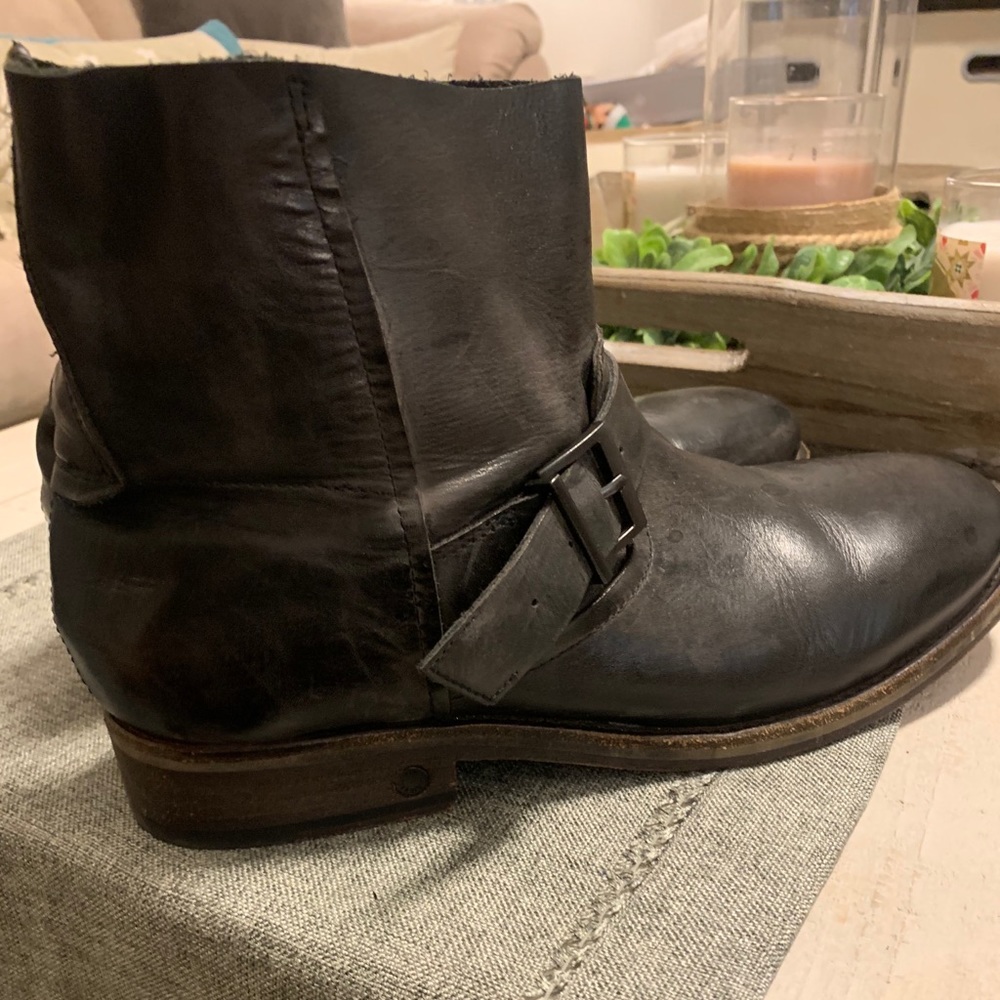 ⭐️ Zadig & Voltaire Leather Unisex Booties⭐️